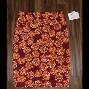 NWT Lularoe limited edition beauty & beast roses